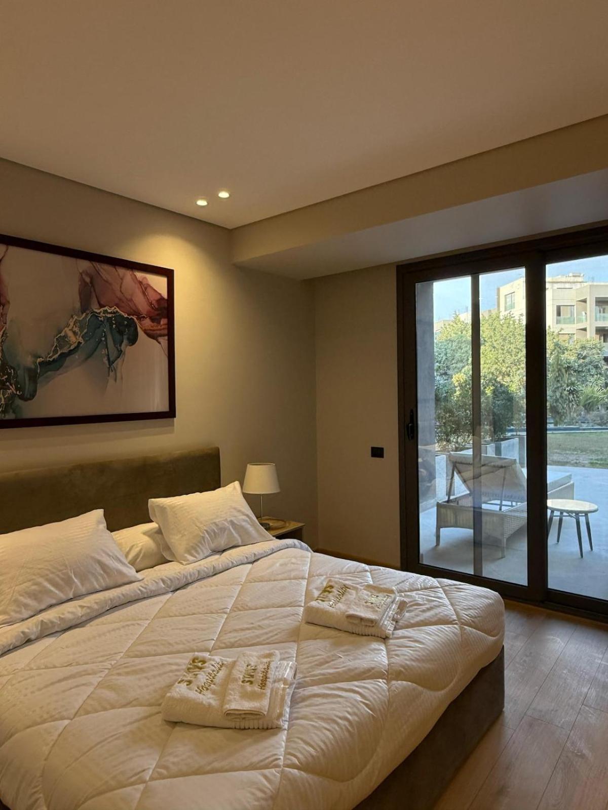 Apartment Luxury 3br Large Garden & Pool At Silverpalm *