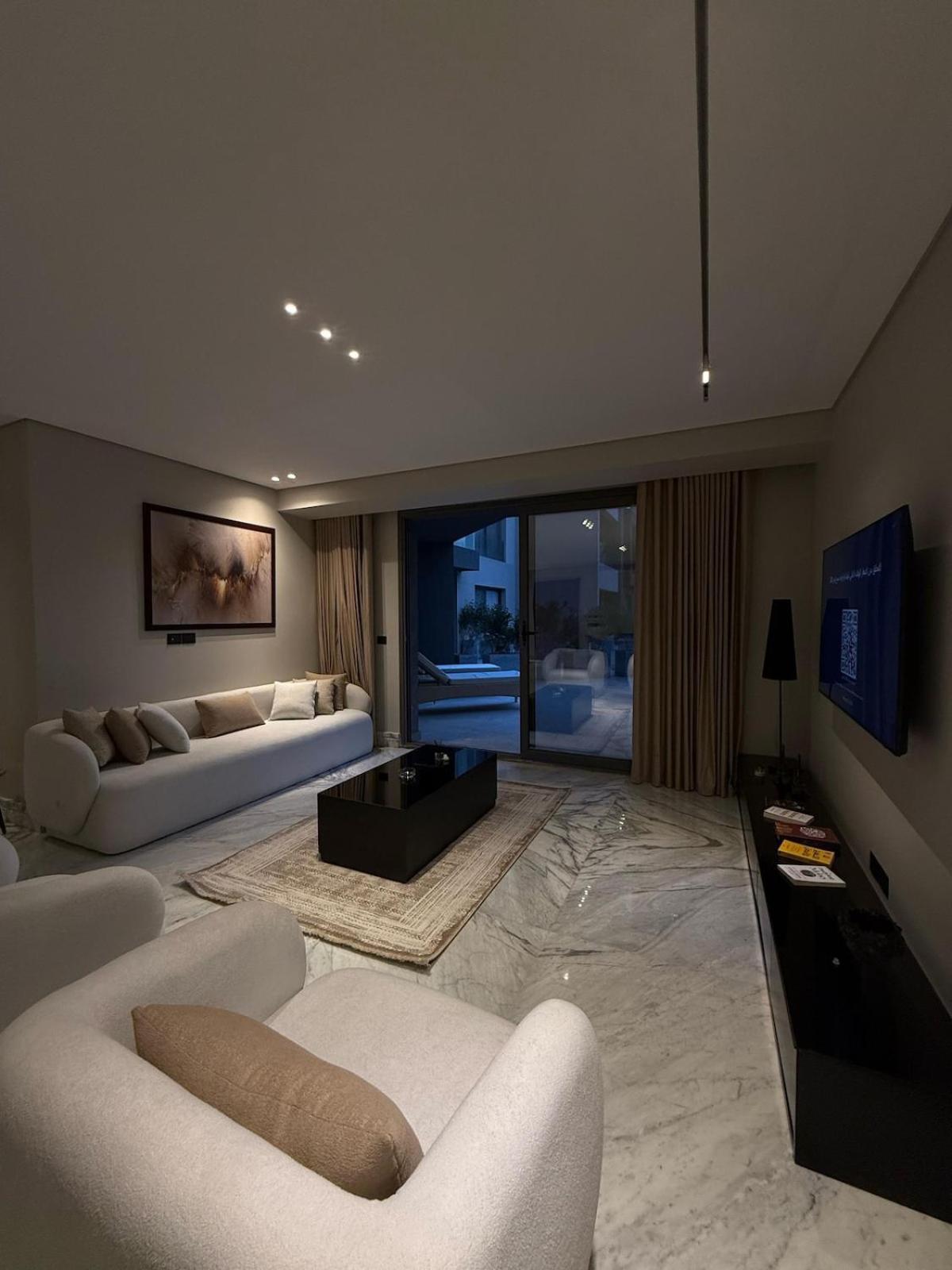 Luxury 3br Large Garden & Pool At Silverpalm Apartment Cairo
