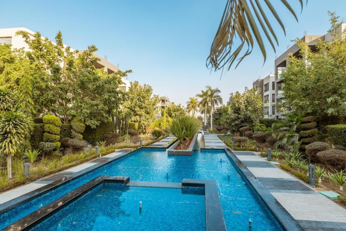 Luxury 3br Large Garden & Pool At Silverpalm Apartment